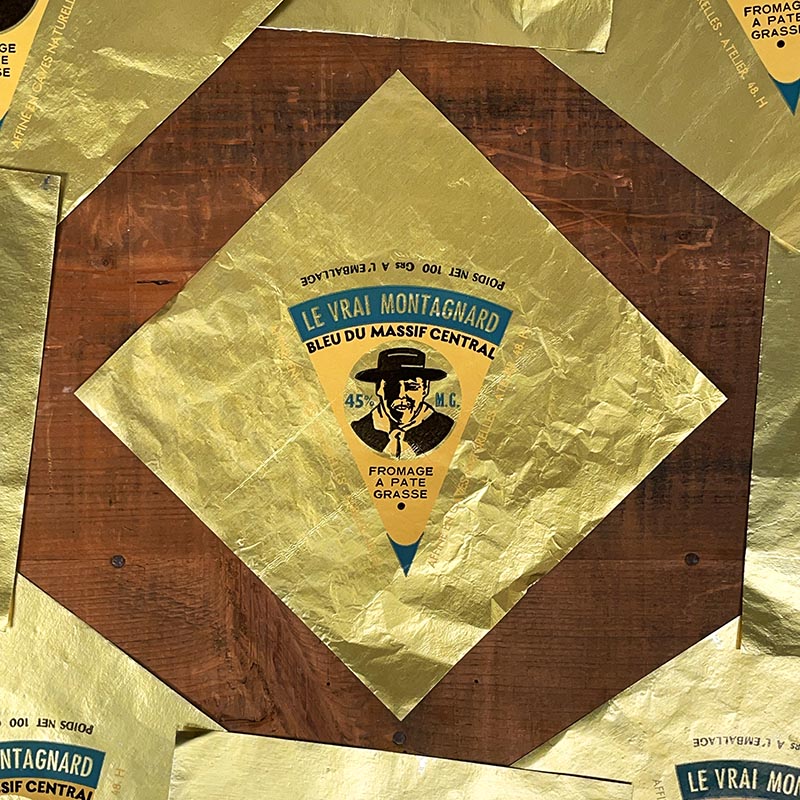 papier emballage fromage ancien vintage fromagerie 1950 1960 le vrai montagnard bleu du massif central métallisé métallique