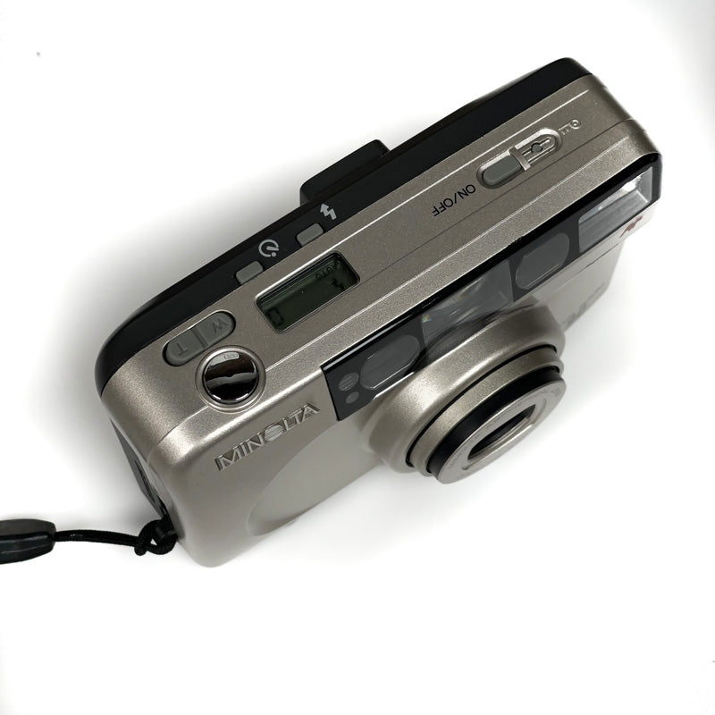 minolta riva zoom 90 compact point and shot film pellicule argentique ancien vintage 135 35mm 24x36