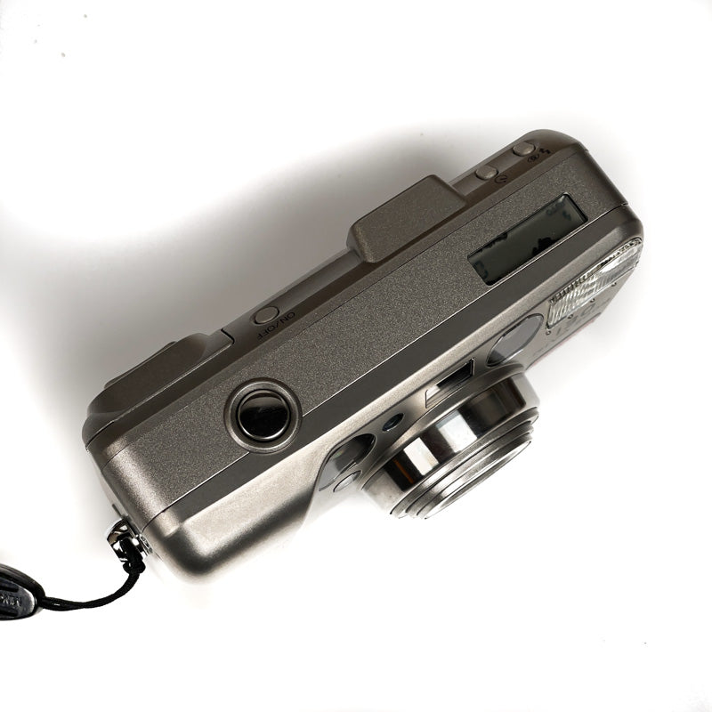 minolta riva zoom 130 metal compact point and shoot ancien vintage film pellicule argentique 24x36 35mm 135 photo phographie