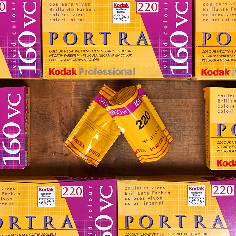pellicule périmée kodak portra 160 VC vivid color 220 double 120 argentique couleur vintage 2004