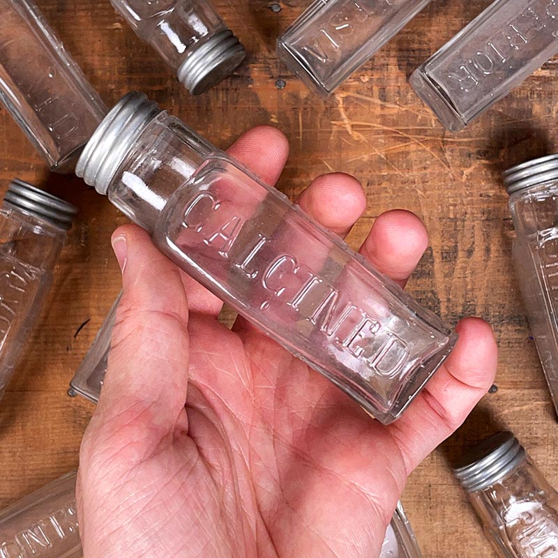 petit flacon ancien vintage superior calcined magnesia laboratoire 1930 verre transparent verrerie bouchon métallique