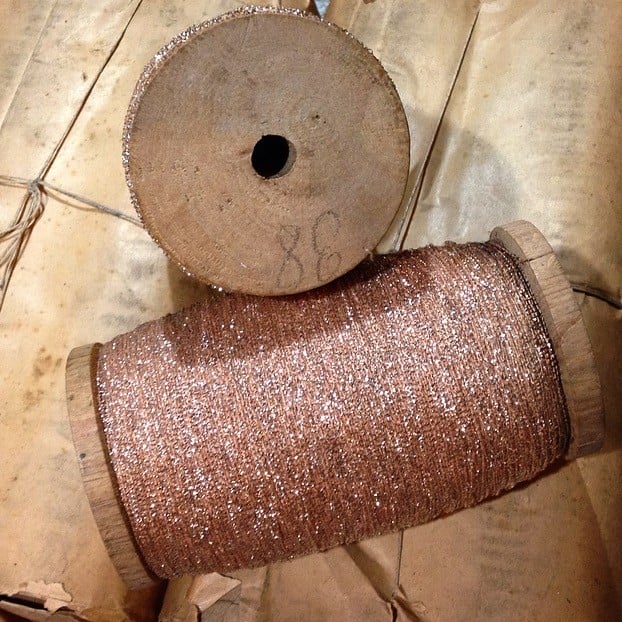 bobine coton perlé baillonnette grippée saumon brillant ancien vintage mercerie militaire 1920