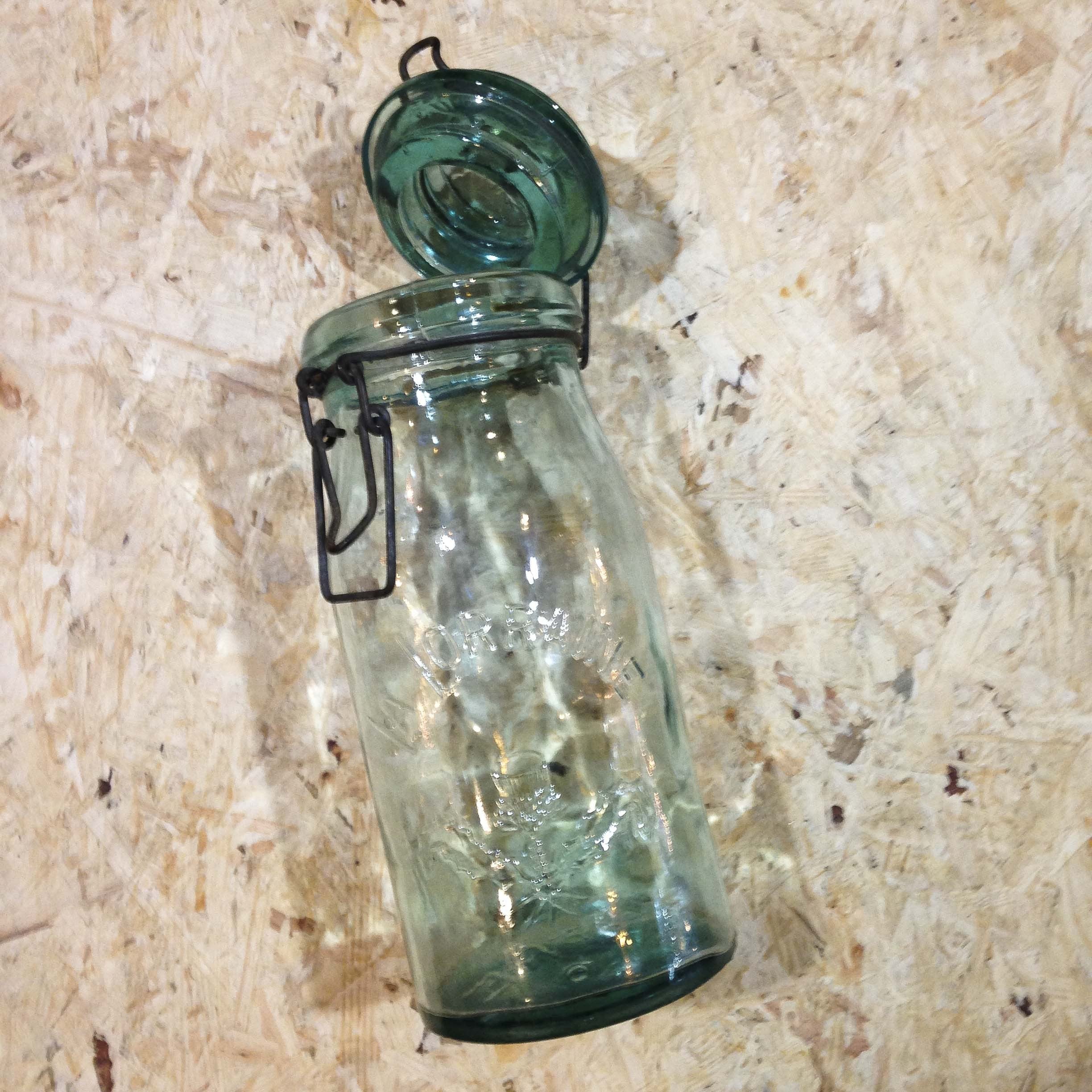 bocal lorraine verre ancien vintage dessin fermoir clair verrerie 1950