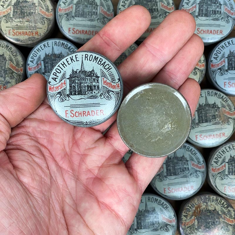 boite ronde métallique métal f schrader anaicnne petite pharmacie 1930