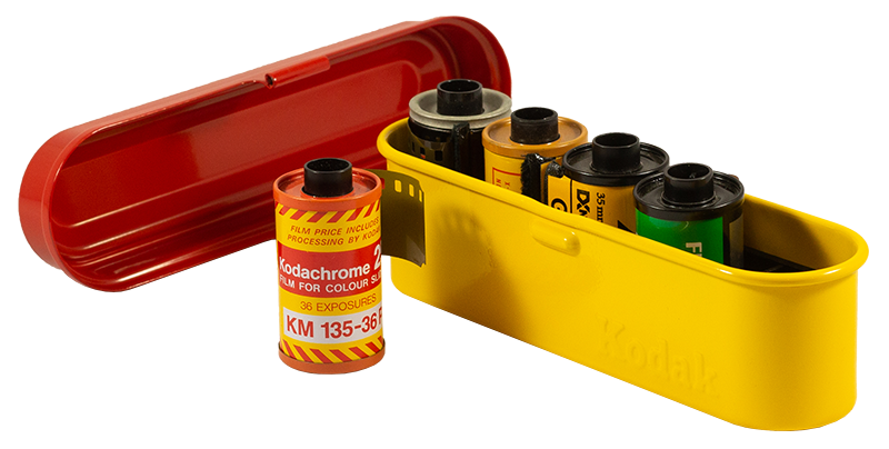 boite de rangement kodak case 5 pellicules 35mm métal métallique vintage argentique rouge et jaune