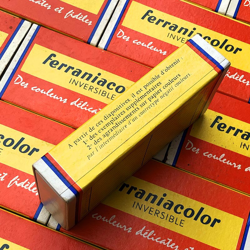 boite ferrania ferraniacolor inversible rangement diapo film pellicule argentique slide 1950 laboratoire photo