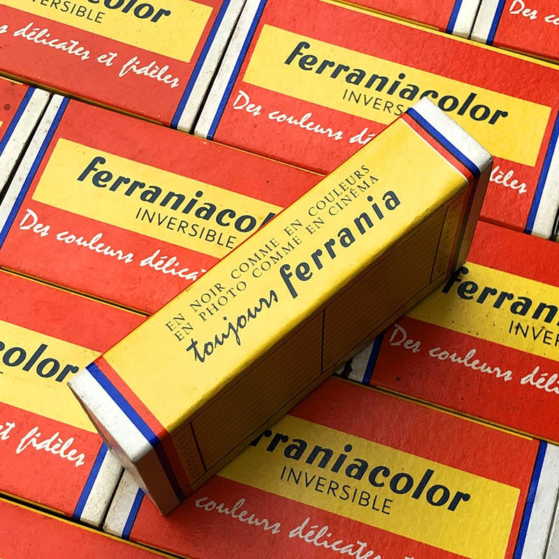 boite ferrania ferraniacolor inversible rangement diapo film pellicule argentique slide 1950 laboratoire photo