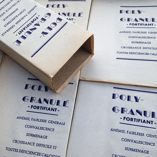 boite de pharmacie ancienne poly granulé médicament vintage 1940 jura