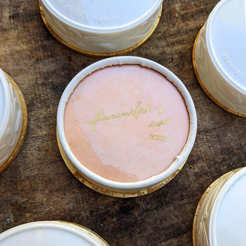 fernand aubry ancien vintage poudre maquillage beauté soin visage mercerie 1950