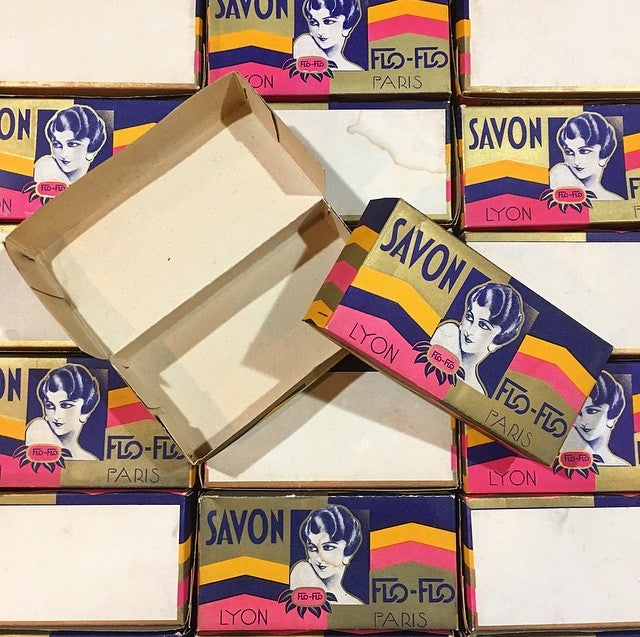 boite savon flo-flo savonnerie du rhone ancienne vintage 1930 illustration décor art deco