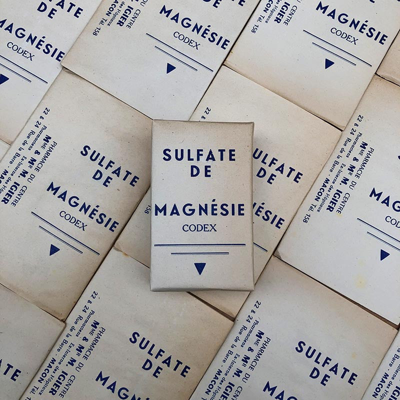 boite de pharmacie ancienne sulfate de magnesie blanc vintage 1930 1940 igier macon saone et loire