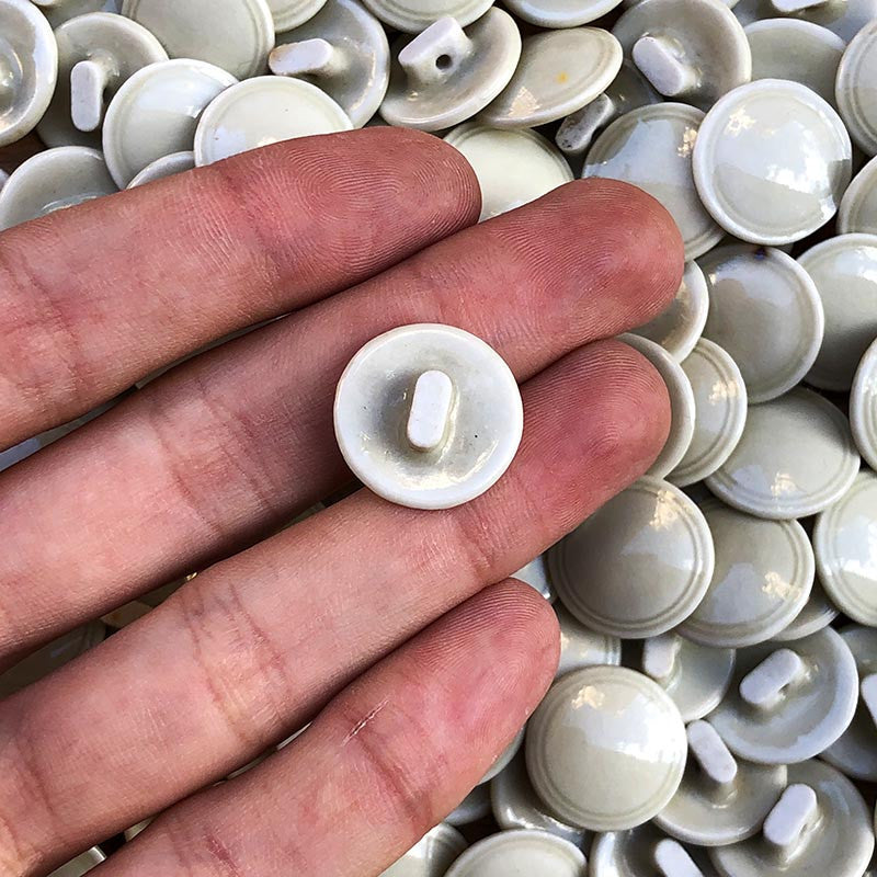 bouton céramique rond plat costume vintage ancien mercerie 1930 1920 18mm