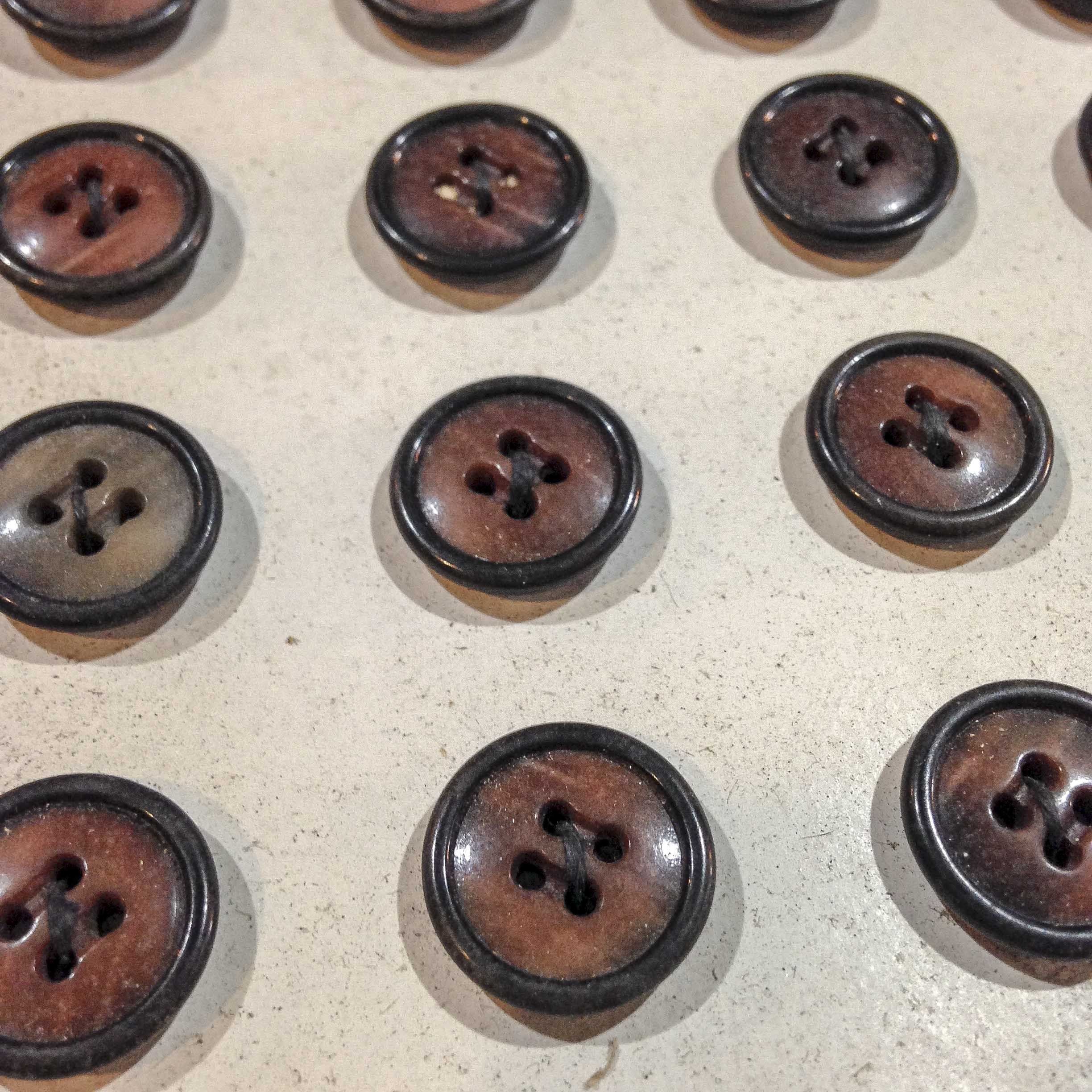 bouton corozo marron ancien vintage 15mm mercerie 1930