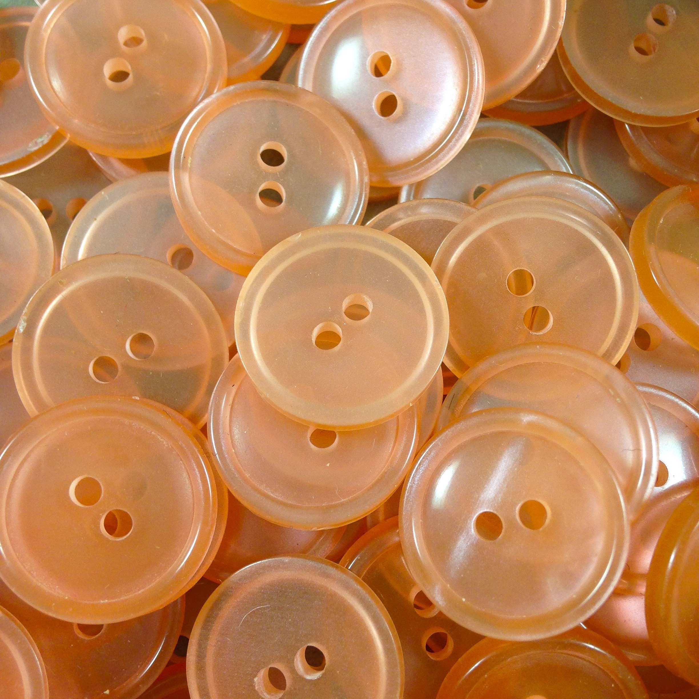 bouton fantaisie plastique rose bordé ancien vintage 18mm mercerie 1960
