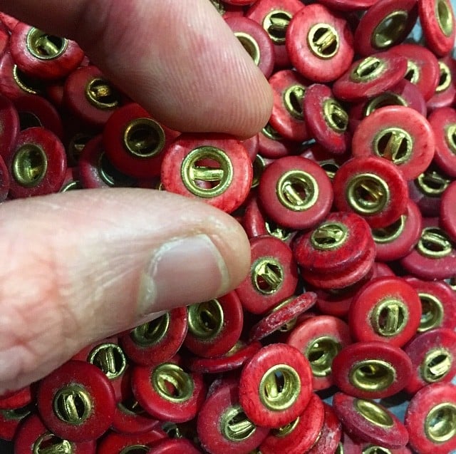 bouton ancien rouge pantalon bois rouge laiton 13mm culotte 1900 militaire armée française