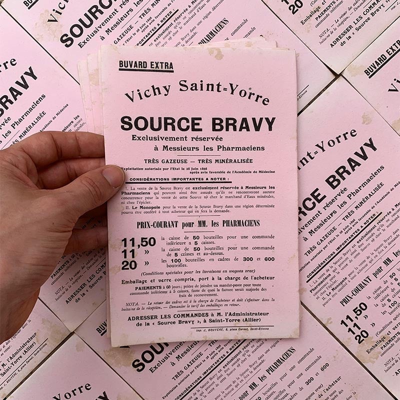 buvard publicitaire ancien vintage source bravy vichy saint yorre illustration 1960 1950
