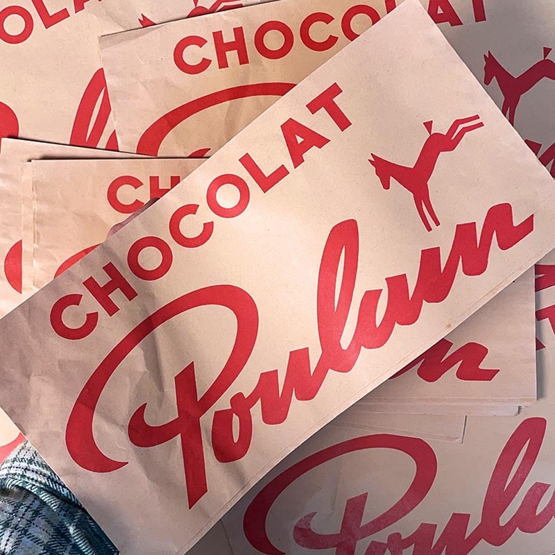 calot publicitaire ancien chapeau en papier enfant tour de france evenement vintage 1950 1960 poulain chocolat en poudre rouge