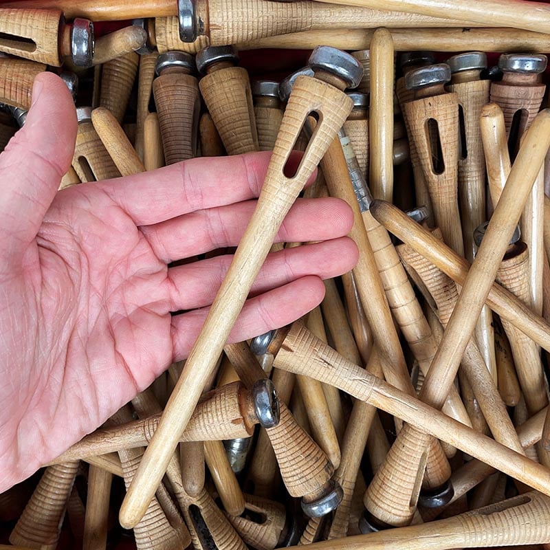 Cannette de Fil en Bois & Métal 1930