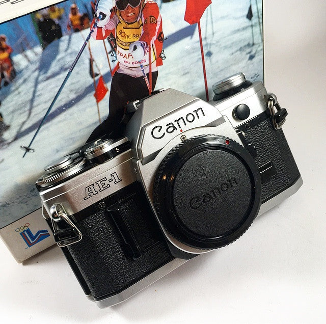 canon ae1 ae-1 reflex argentique body boitier 35mm 135 boite jeux olympiques 1980 jo