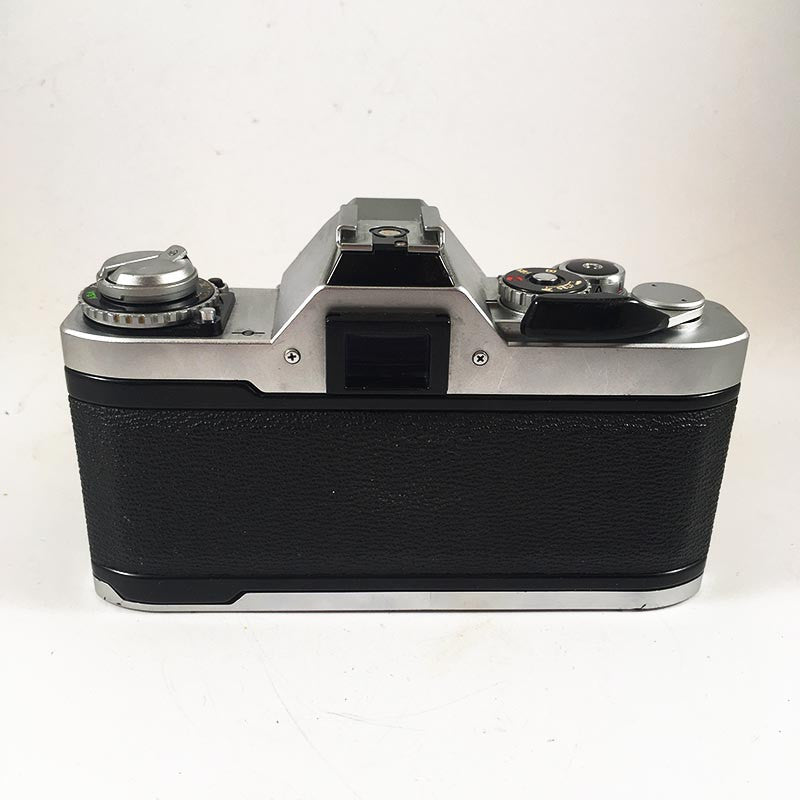 Canon AV-1 & 35-70mm 3.5-4.5