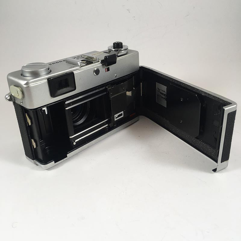 Canon Canonet QL17 & 40mm 1.7