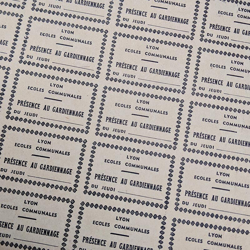 carte étiquette ancien vintage papier école communale gardien gardiennage garderie enfant élève 1940