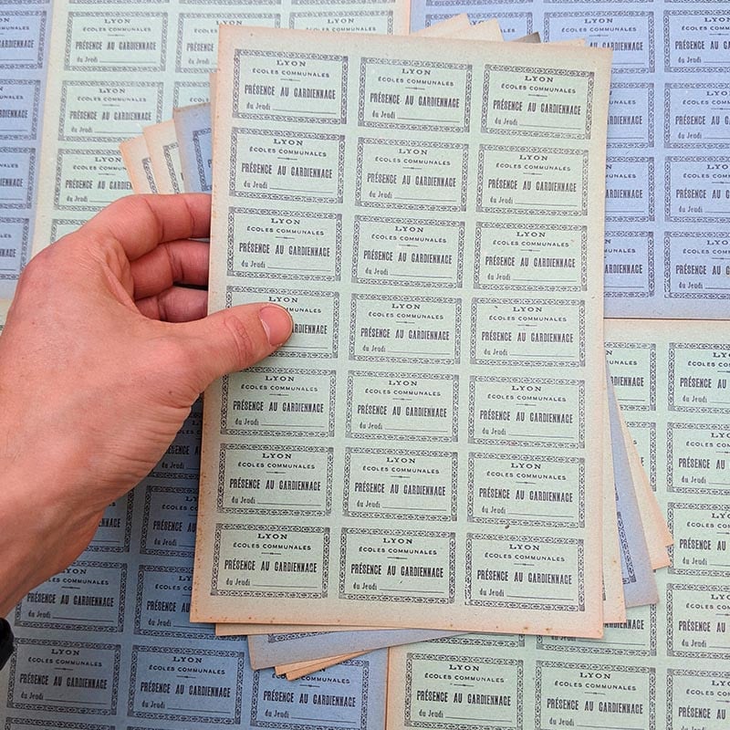 carte étiquette ancien vintage papier école communale gardien gardiennage garderie enfant élève 1940