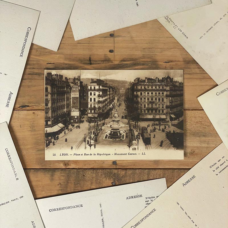 carte postale lyon ancienne lyonnaise noir et blanc 1900 1920 monument carnot statue place de la republique