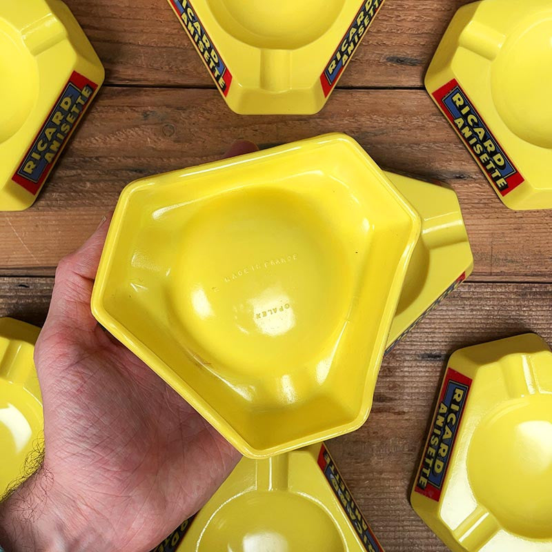 cendrier de bar ricard anisette jaune triangulaire triangle publicitaire verre ancien ancienne 1980 1970 opalex