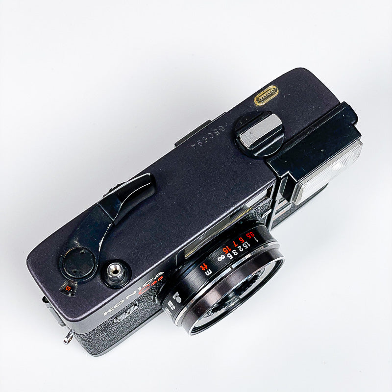 konica c35 EF ancien vintage point and shoot camera photo photographie argentique film pellicule 135 35mm 38mm 24x36