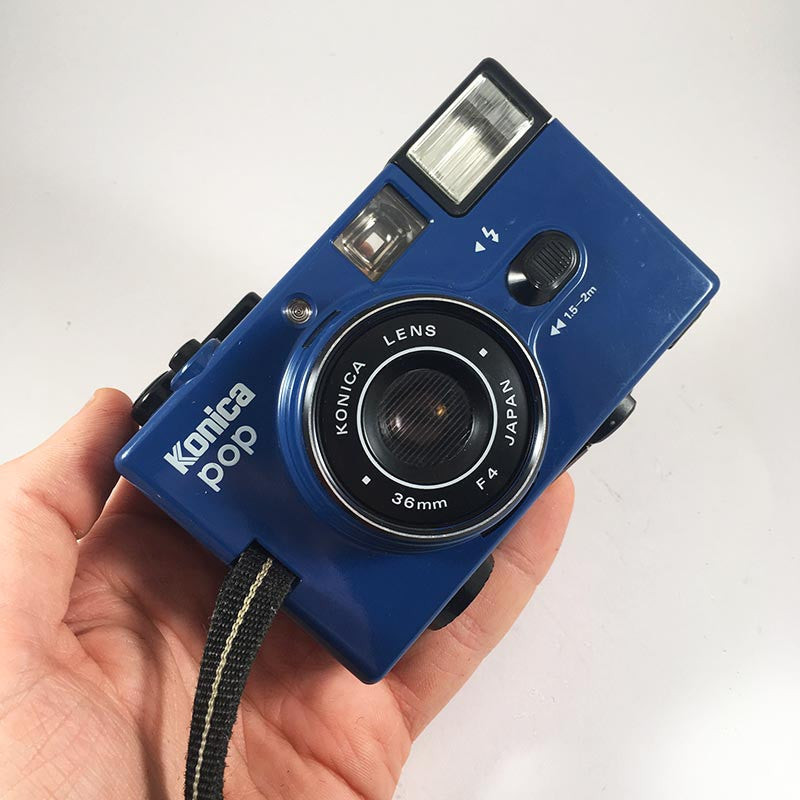 konica pop bleu ancien vintage automatique hexanon 36mm 4 flash