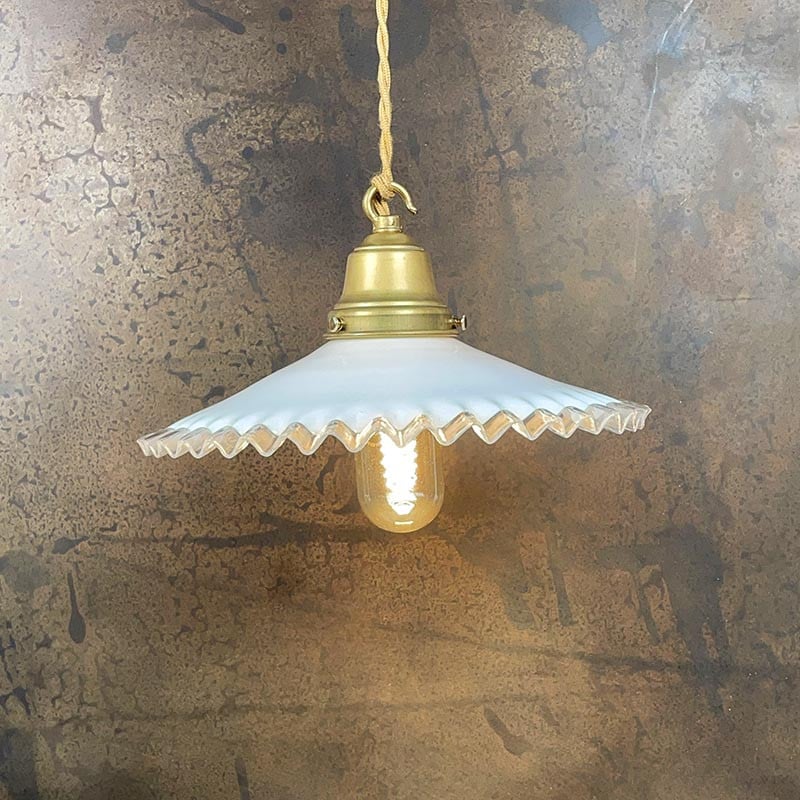 Luminaire Vintage Dentelle Blanche 1930