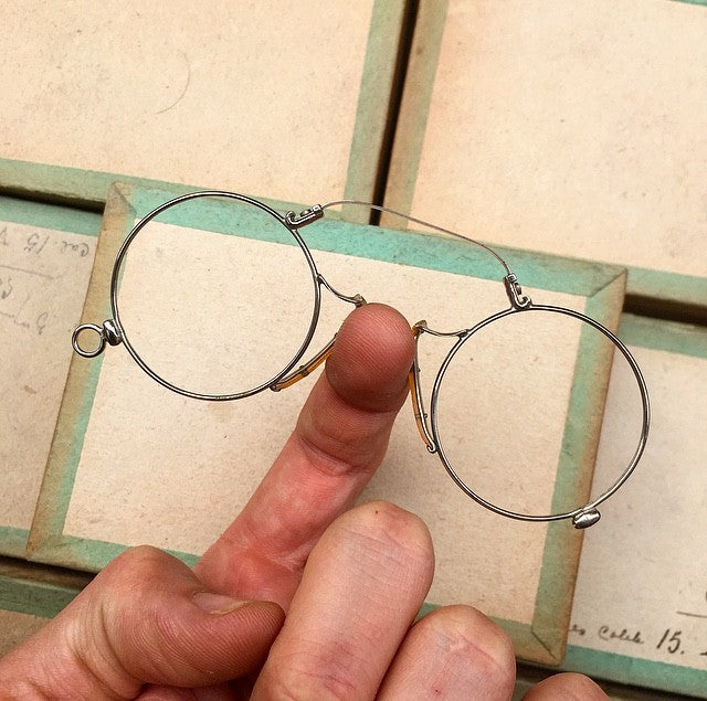 lunette ancienne métal XIX ème 1880 1870 titane paladium vue soleil solaire pince nez écaille rond oscar lorgnon binocle