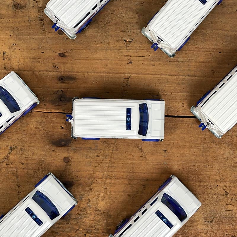 voiture miniature ancienne fourgon de police blanc blanche fabriqué en france 1990 1980