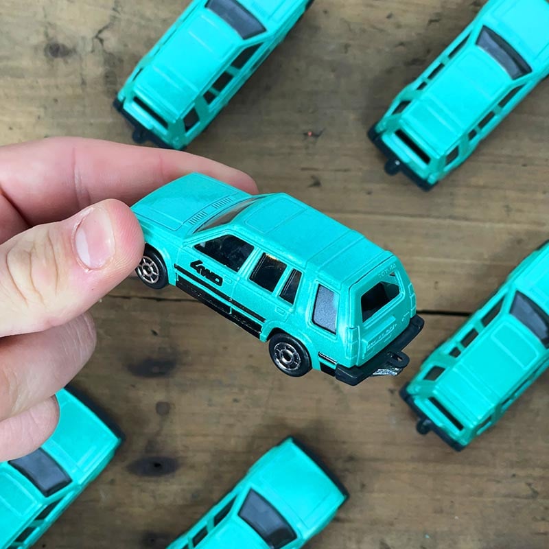 voiture miniature ancienne toyota 4wd bleu vert fabriqué en france 1990 1980