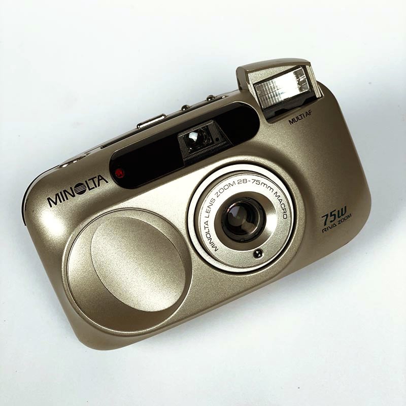 Minolta 75W Riva Zoom 28-75mm