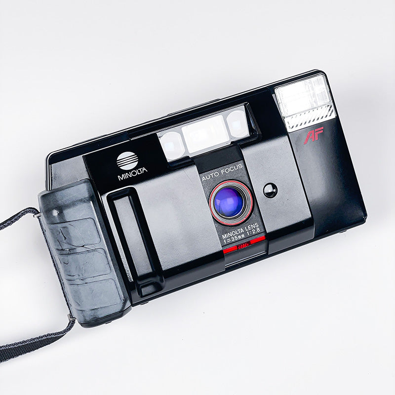 minolta afz af-z compact argentique 35mm 2.8 pellicule film photo photographie 24x36 135 35mm