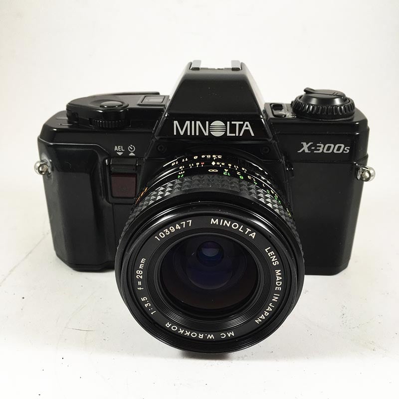 Minolta X-300S & 28mm 3.5