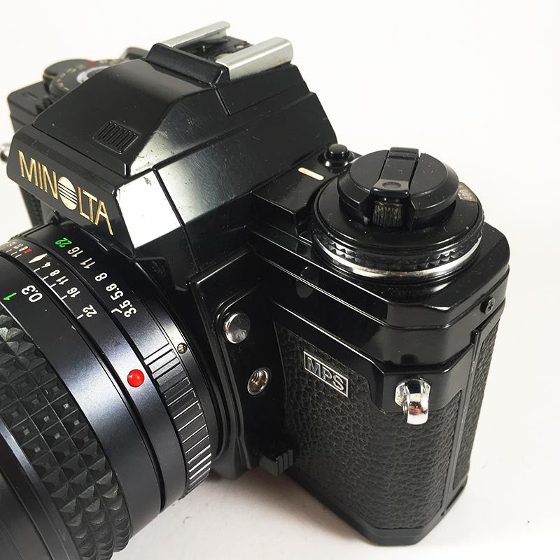 Minolta X-700 & W Rokkor 28mm 3.5