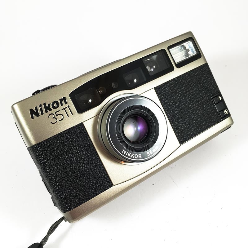 Nikon 35TI & Nikkor 35mm 2.8