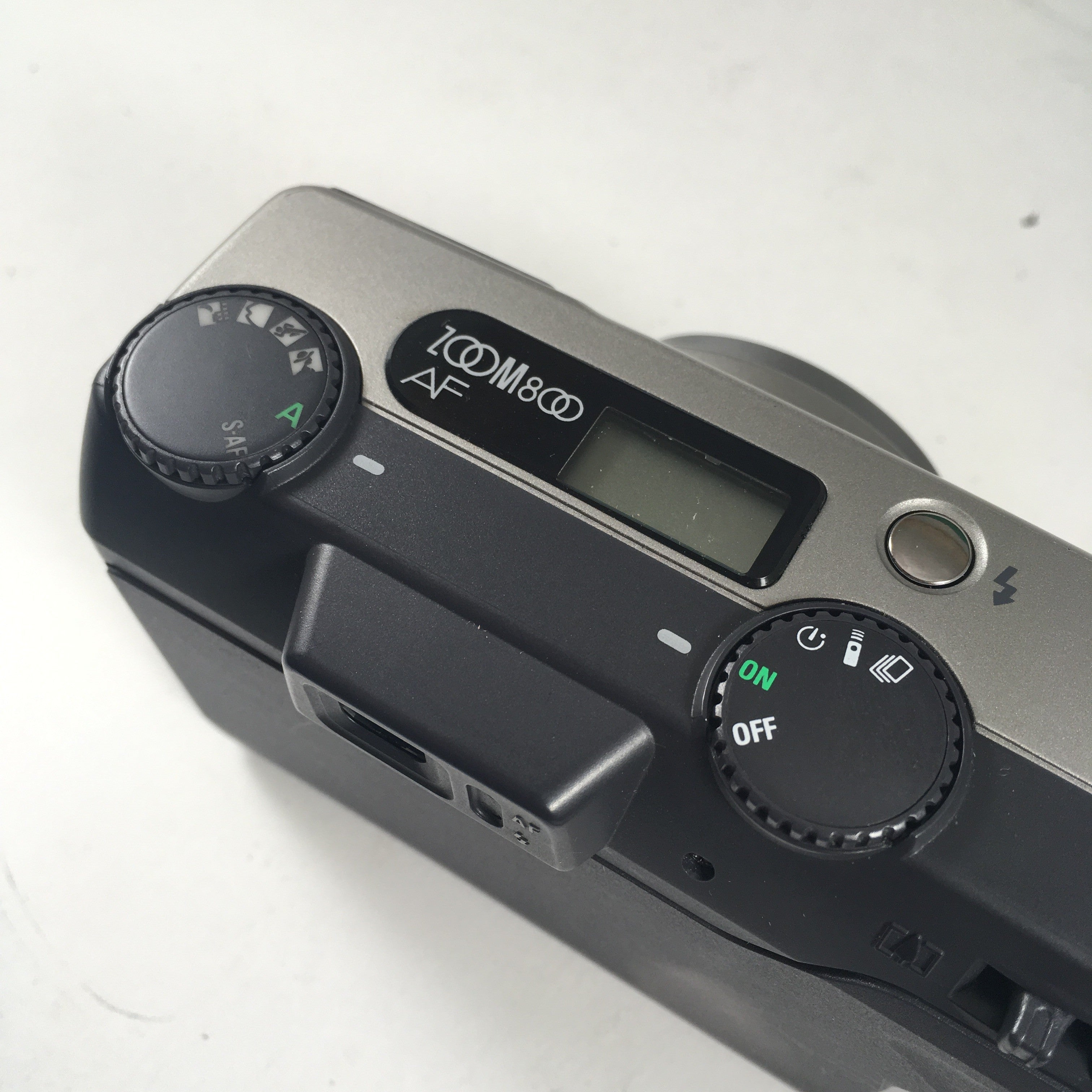 Nikon 800 AF 38mm - 130mm