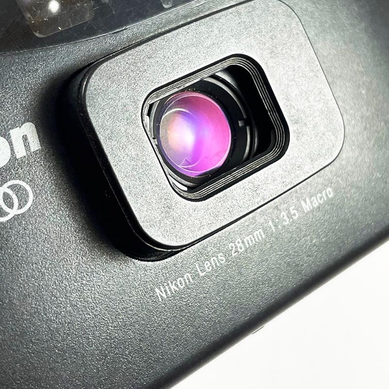 Nikon AF-600 28mm 3.5 Macro