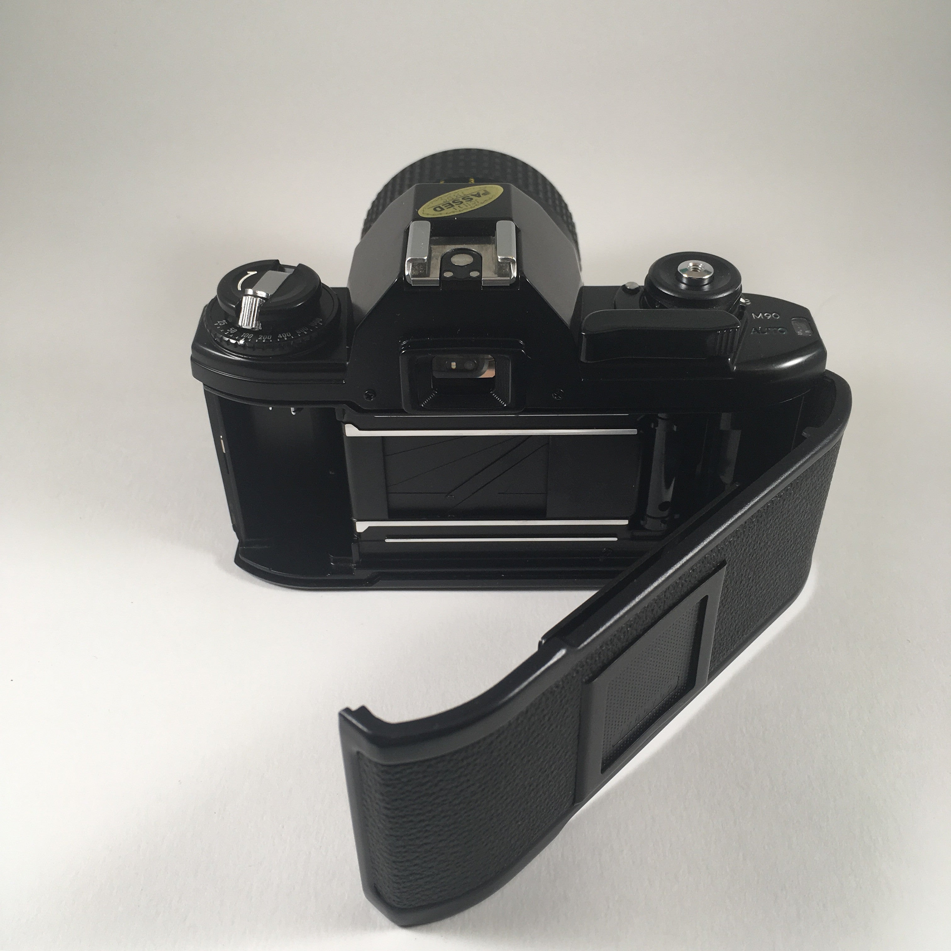 Nikon EM & Nikkor 35-70mm 3.3-4.5
