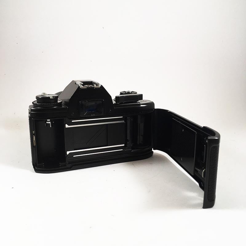 Nikon EM & Nikkor 43-86mm 3.5