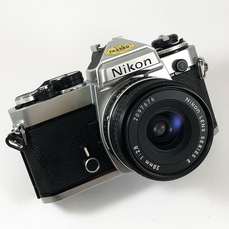 Nikon FE & 28mm 2.8