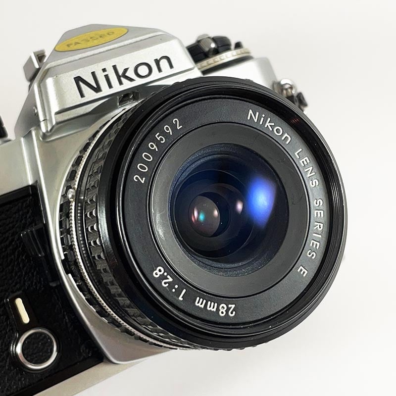 Nikon FE & 28mm 2.8