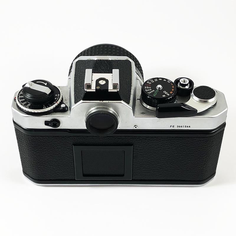 Nikon FE & 28mm 3.5