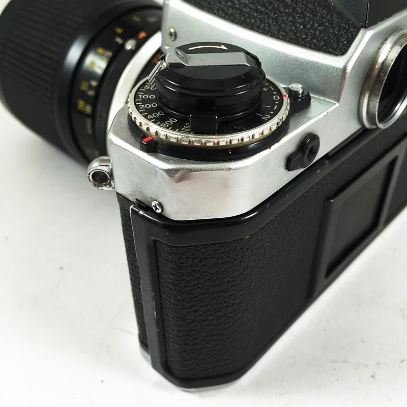 Nikon FE Chrome & Zoom Nikkor 35 105mm