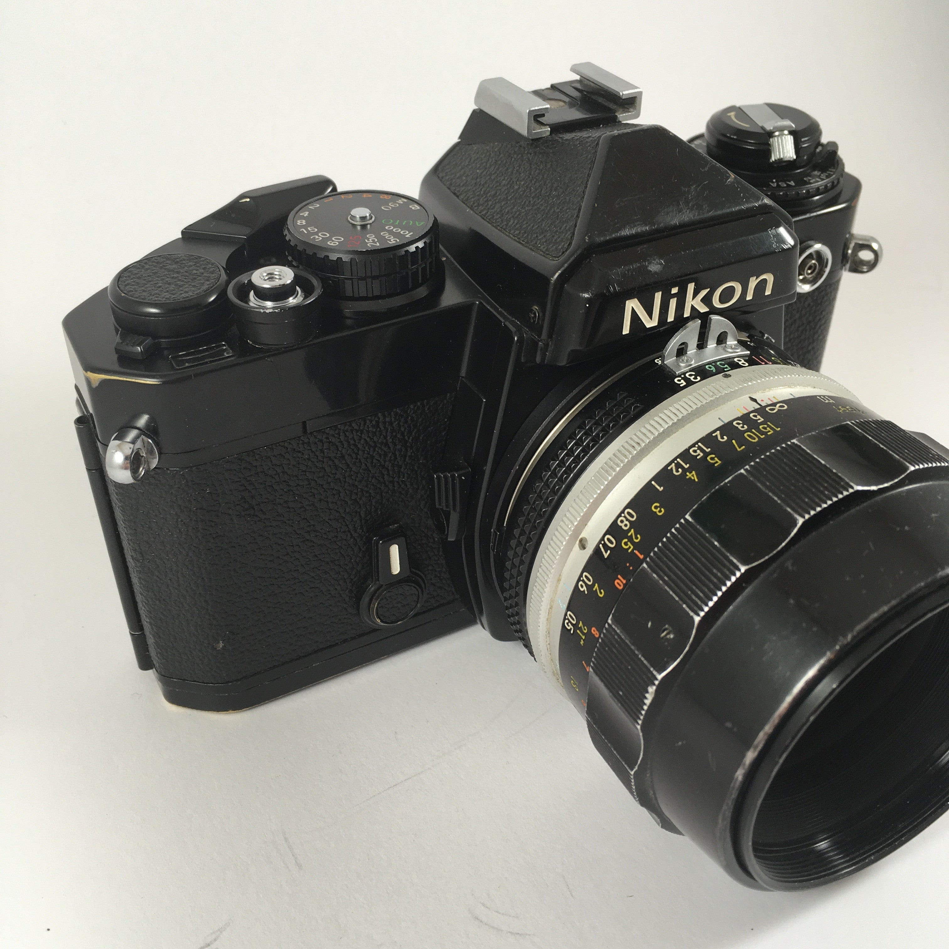 Nikon FE Noir & Micro-Nikkor 55mm 3.5