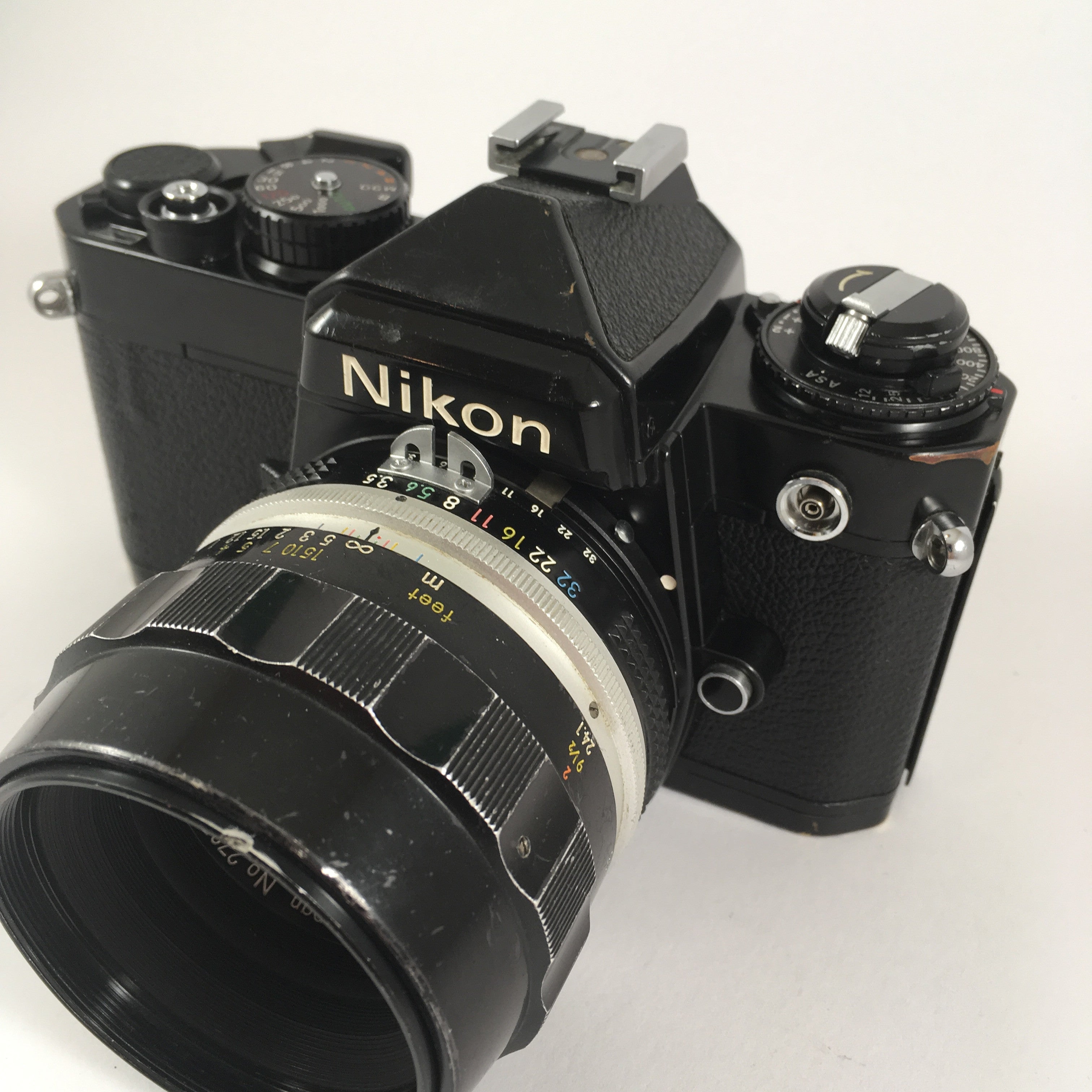 Nikon FE Noir & Micro-Nikkor 55mm 3.5